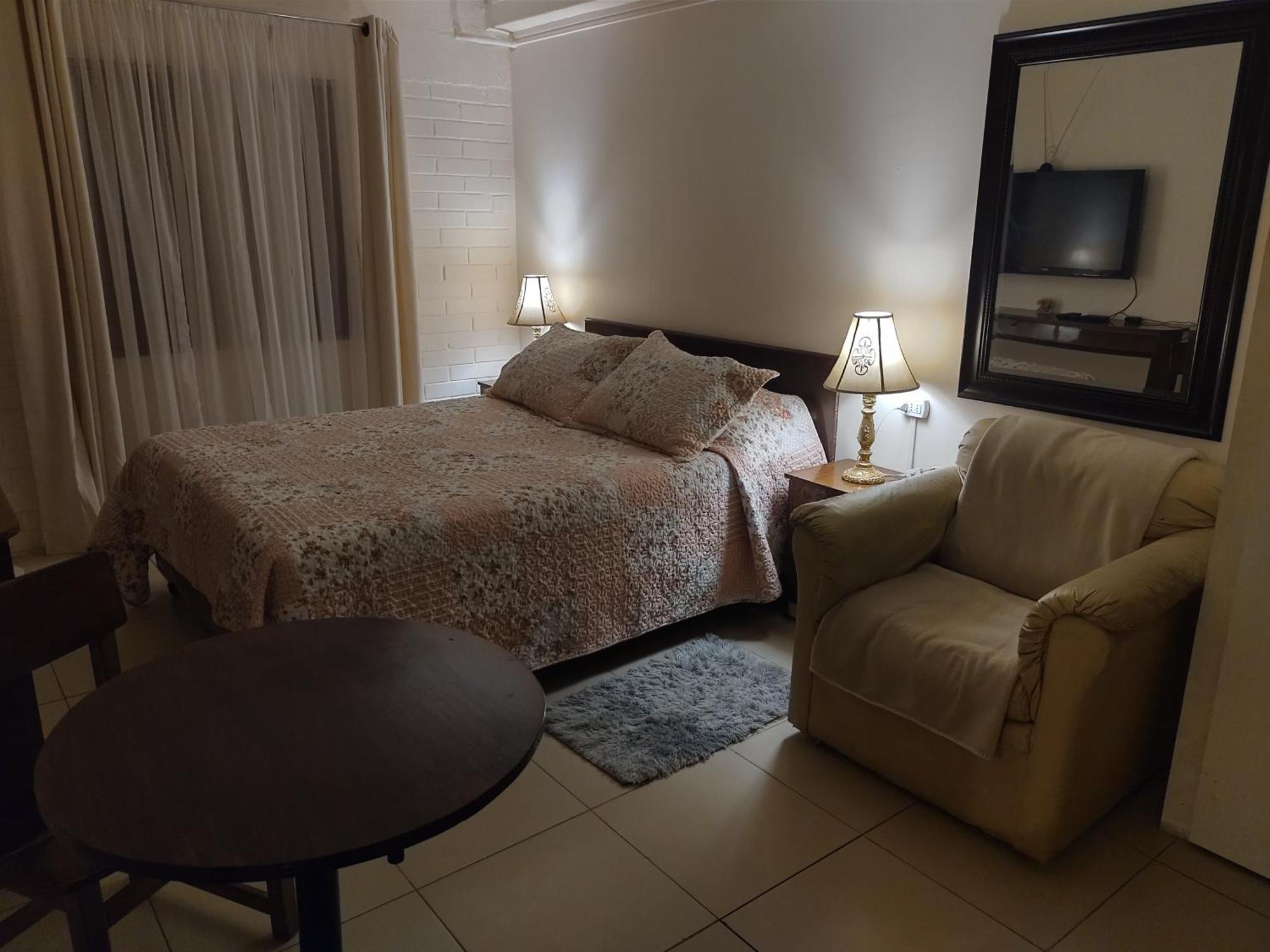 Hostal Renca, Casa Hotel Сантьяго Экстерьер фото